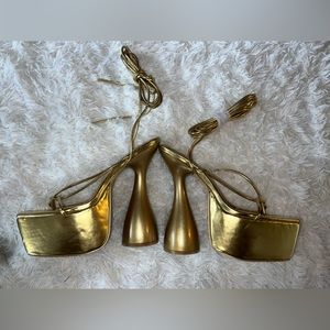 Platform Heel GOLD (NWOT)